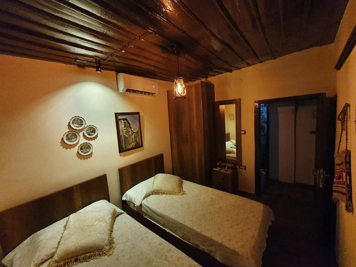 Restaurant & Guest House Semani Berat Exterior photo