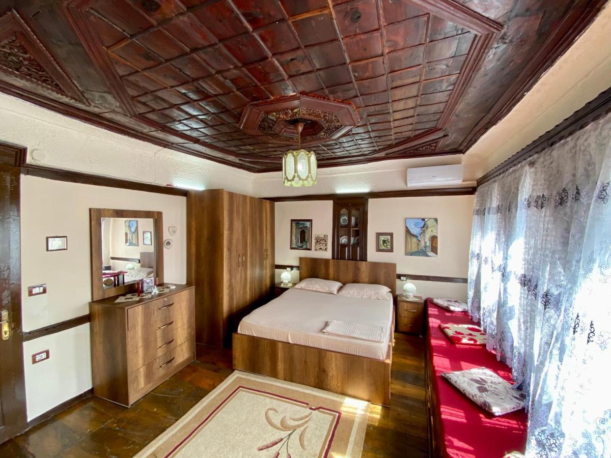Restaurant & Guest House Semani Berat Exterior photo