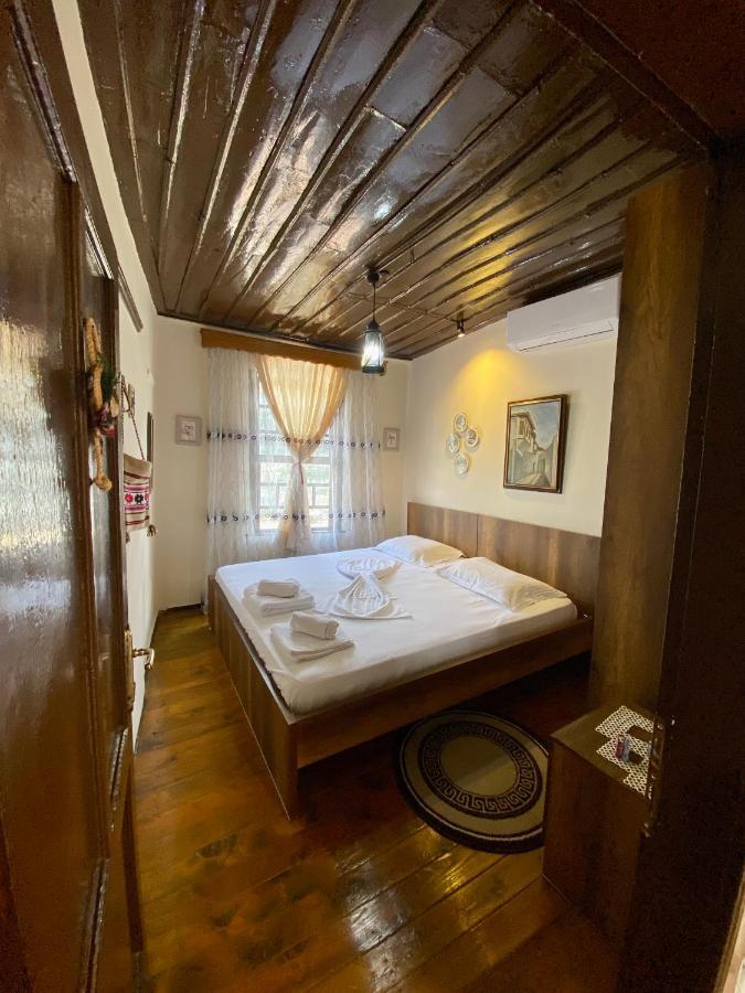 Restaurant & Guest House Semani Berat Exterior photo