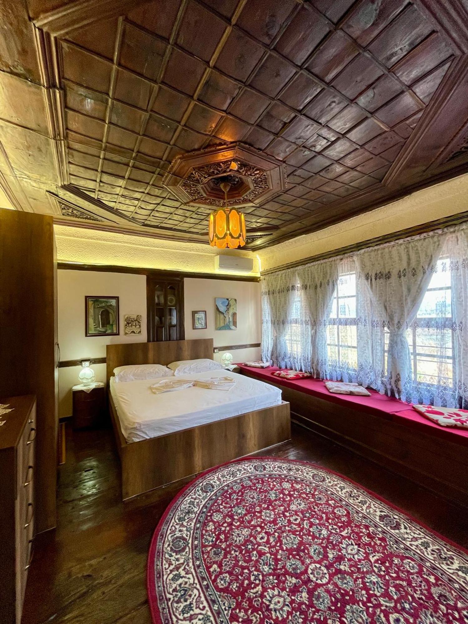 Restaurant & Guest House Semani Berat Room photo