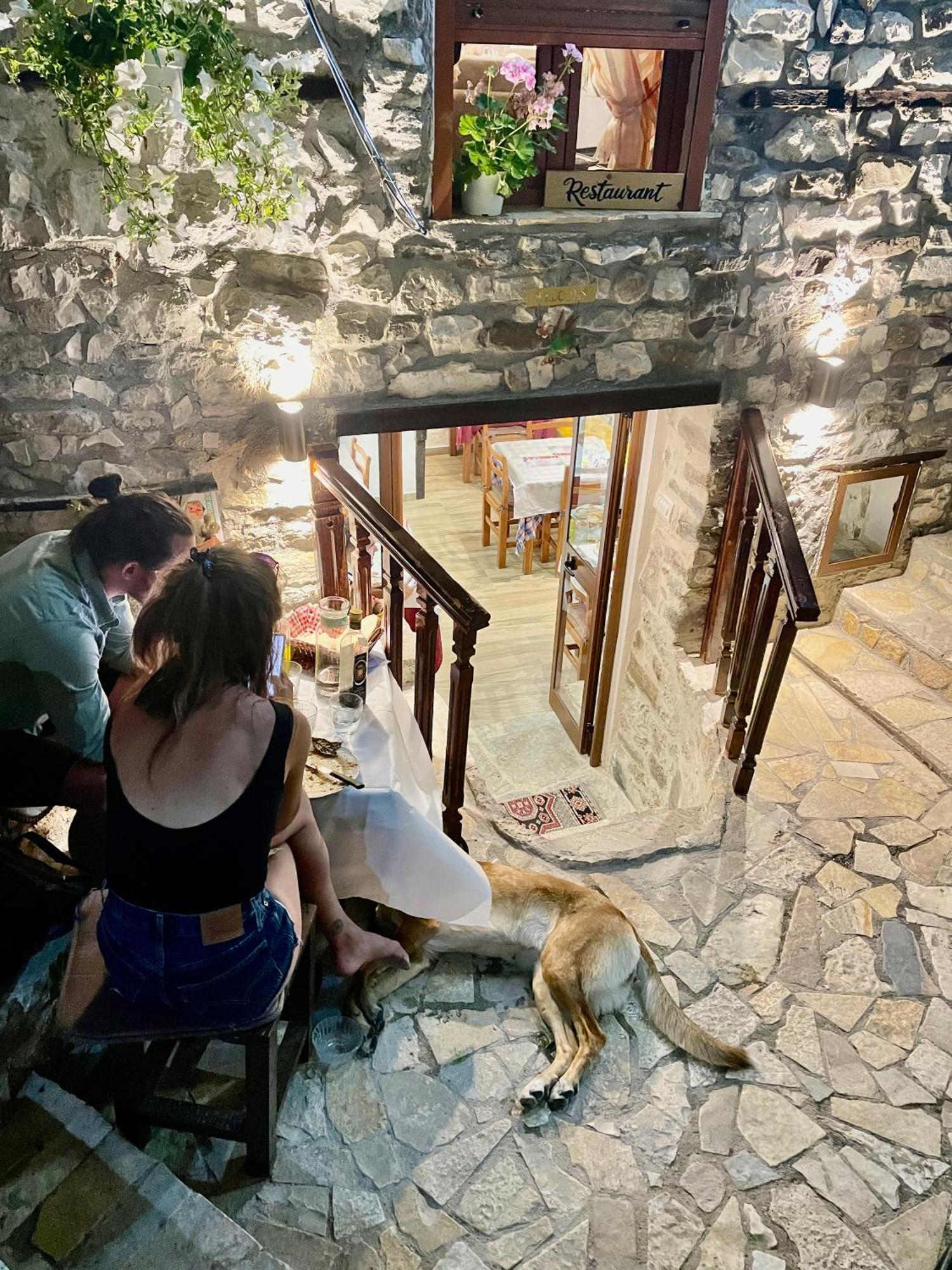 Restaurant & Guest House Semani Berat Exterior photo